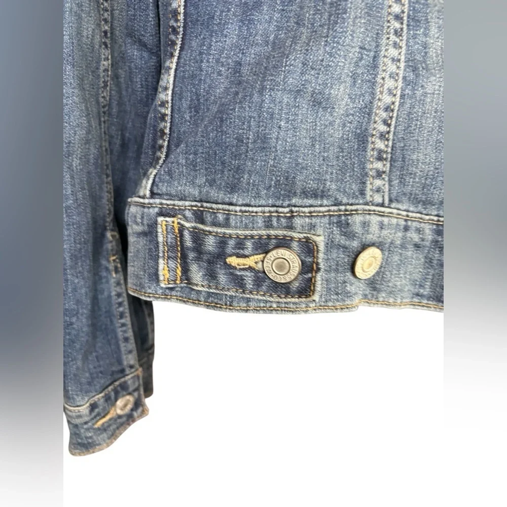 Levis womens Original Trucker Medium
Wash denim Jean jacket sz M preloved - Picture 2 of 12